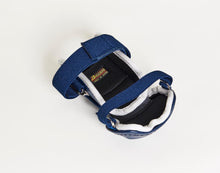 Load image into Gallery viewer, Elbow Guard Wide Type Mesh Material Navy x White
