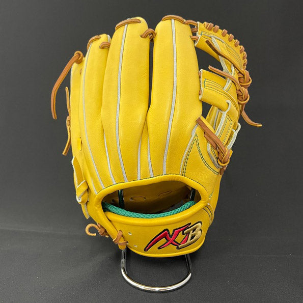 Sample goods Special price hot water firewood molded XB infielder glove natural